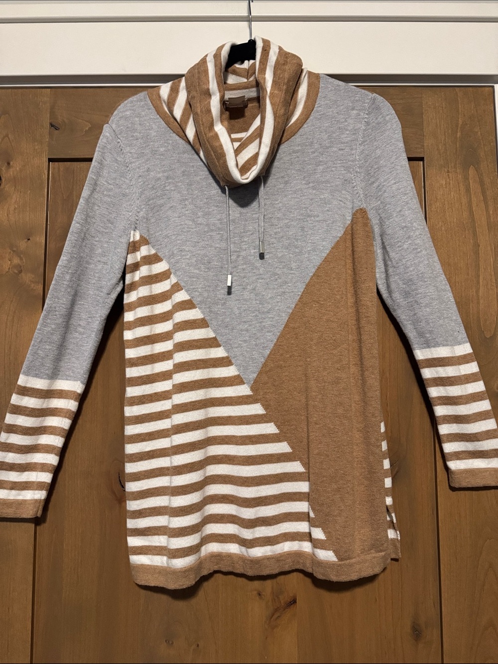 Chico's Zenergy Cashmere blend drawstring cowl sweater Womens S Colorblock Cozy